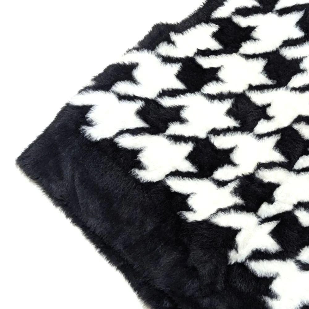 Adidas | Houndstooth Vest | Extra Fuzzy Material | Street Wear | Retro | V Neck - Picture 5 of 9